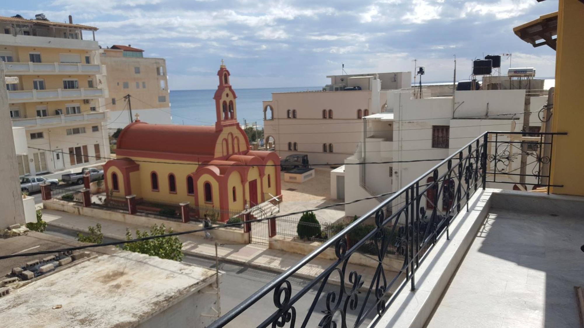 Varmy Ierapetra  Luaran gambar