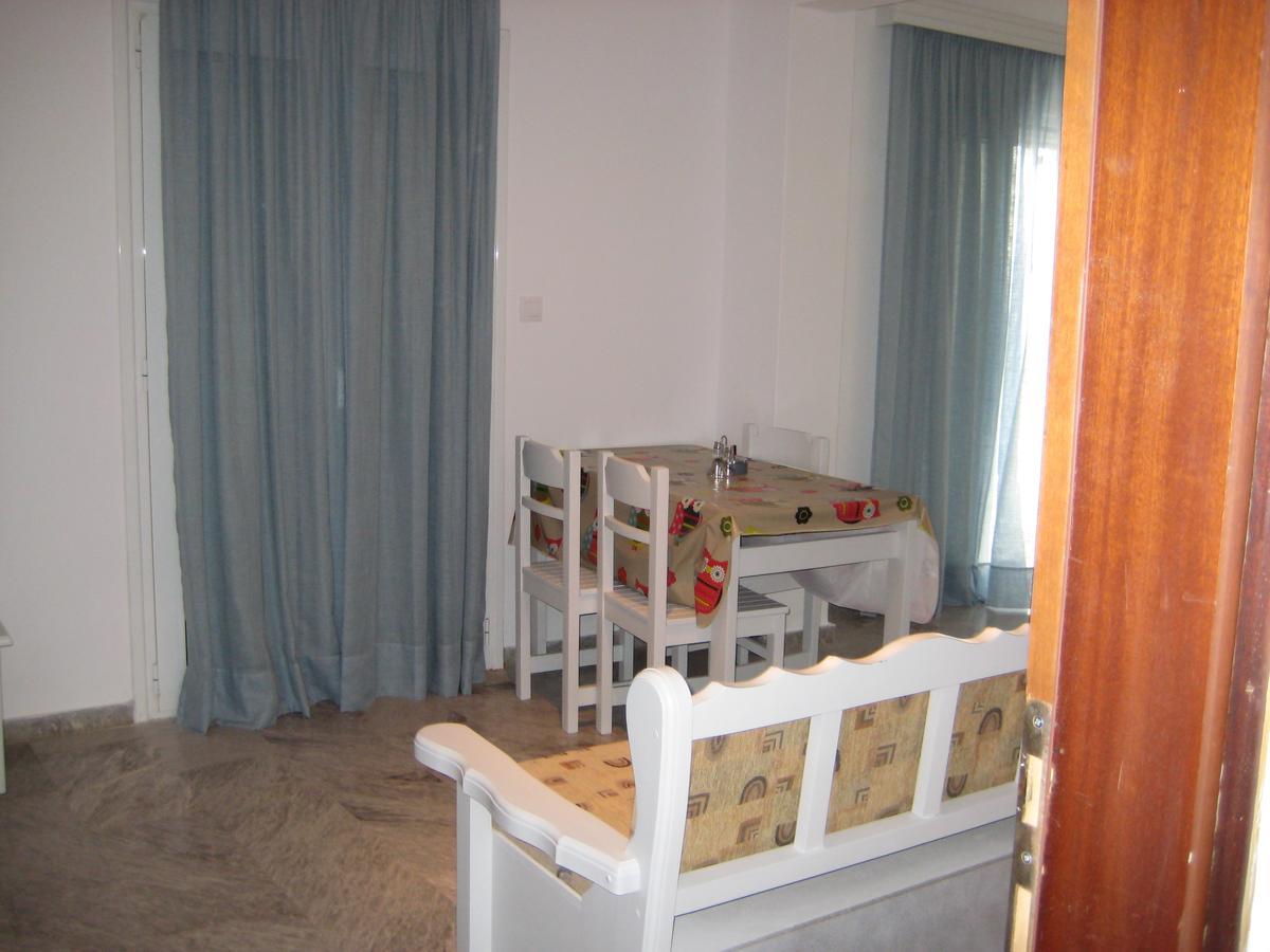 Varmy Ierapetra  Luaran gambar