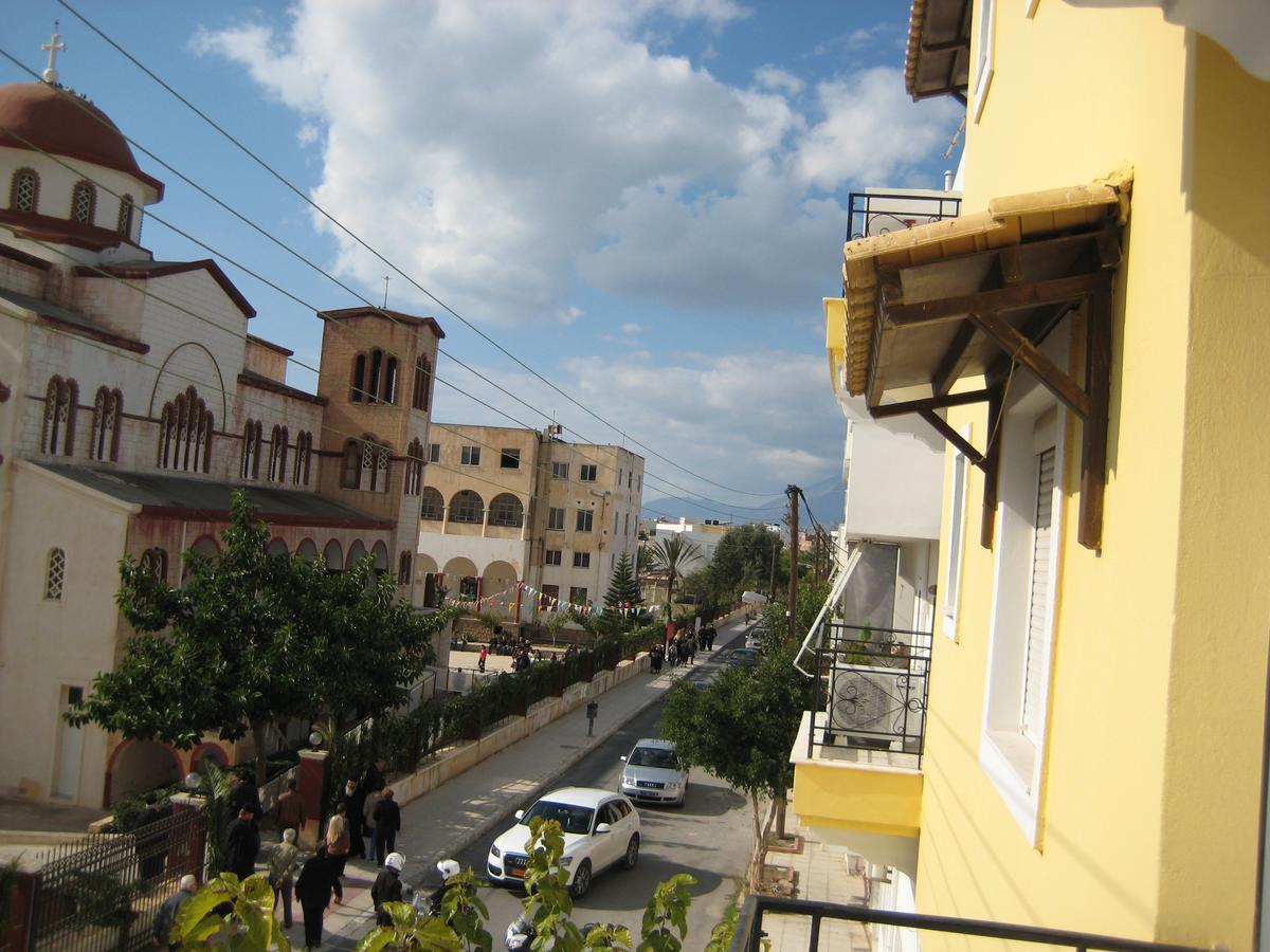 Varmy Ierapetra  Luaran gambar