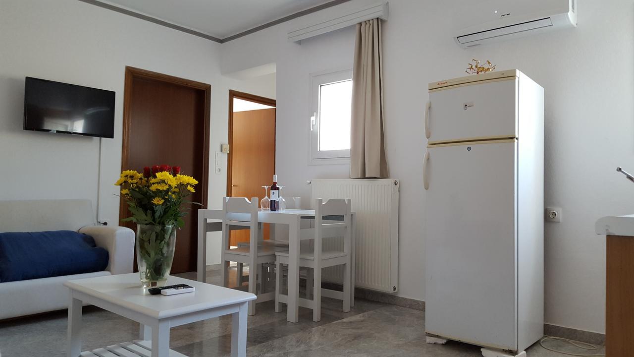 Varmy Ierapetra  Luaran gambar