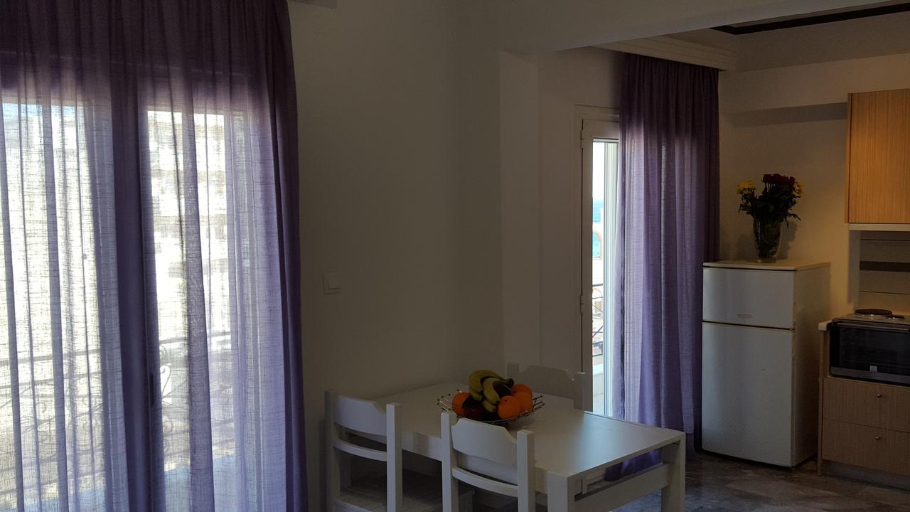 Varmy Ierapetra  Luaran gambar