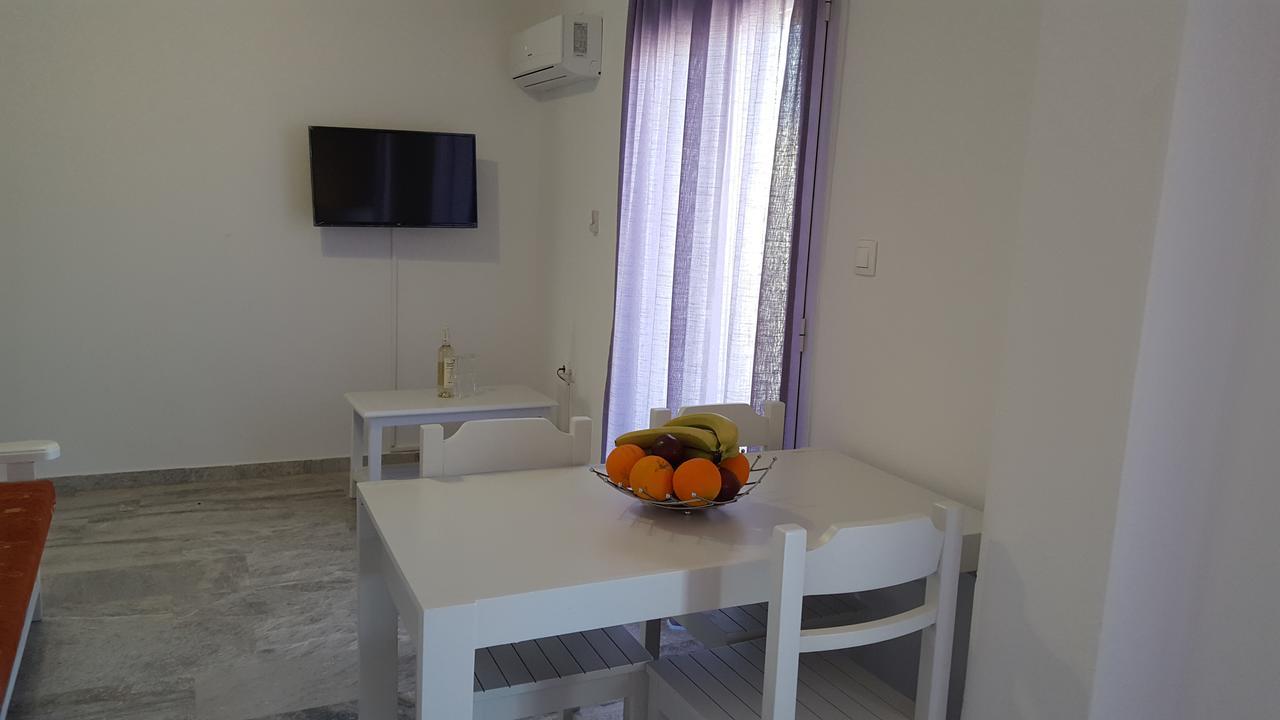 Varmy Ierapetra  Luaran gambar