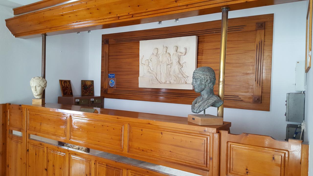 Varmy Ierapetra  Luaran gambar