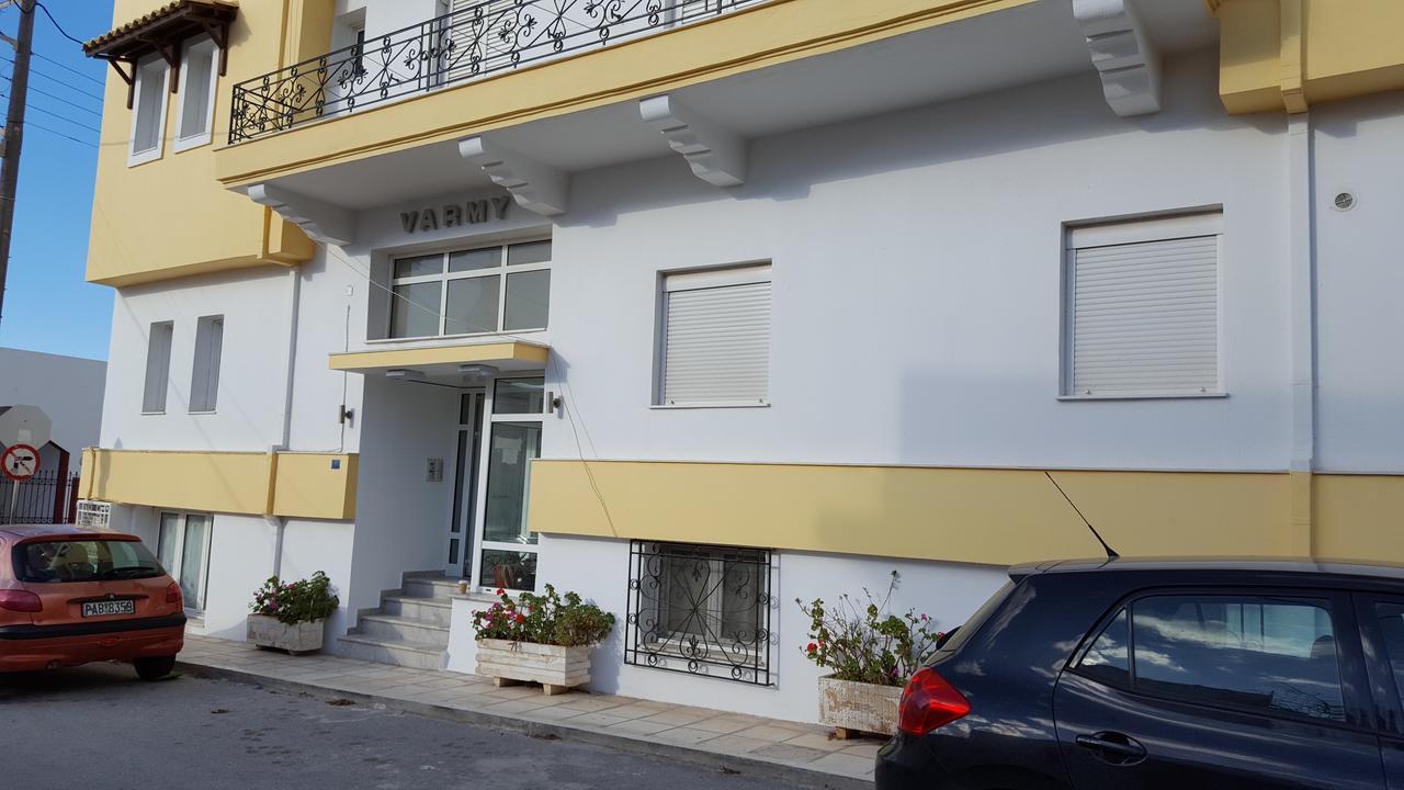 Varmy Ierapetra  Luaran gambar